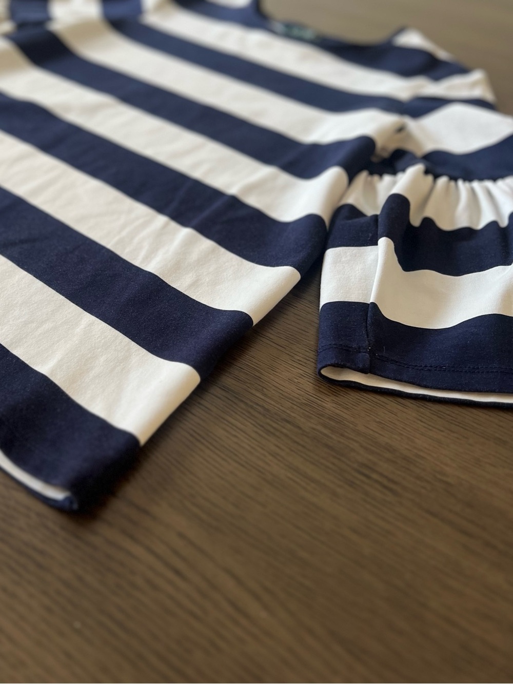 Lauren Ralph Lauren Navy & White Striped Trumpet Sleeve Top Size Small - Picture 10 of 12